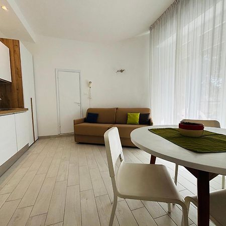 Hotel Iride Suite, Breakfast&Brunch - ideale per famiglie e coppie Riccione Exterior foto