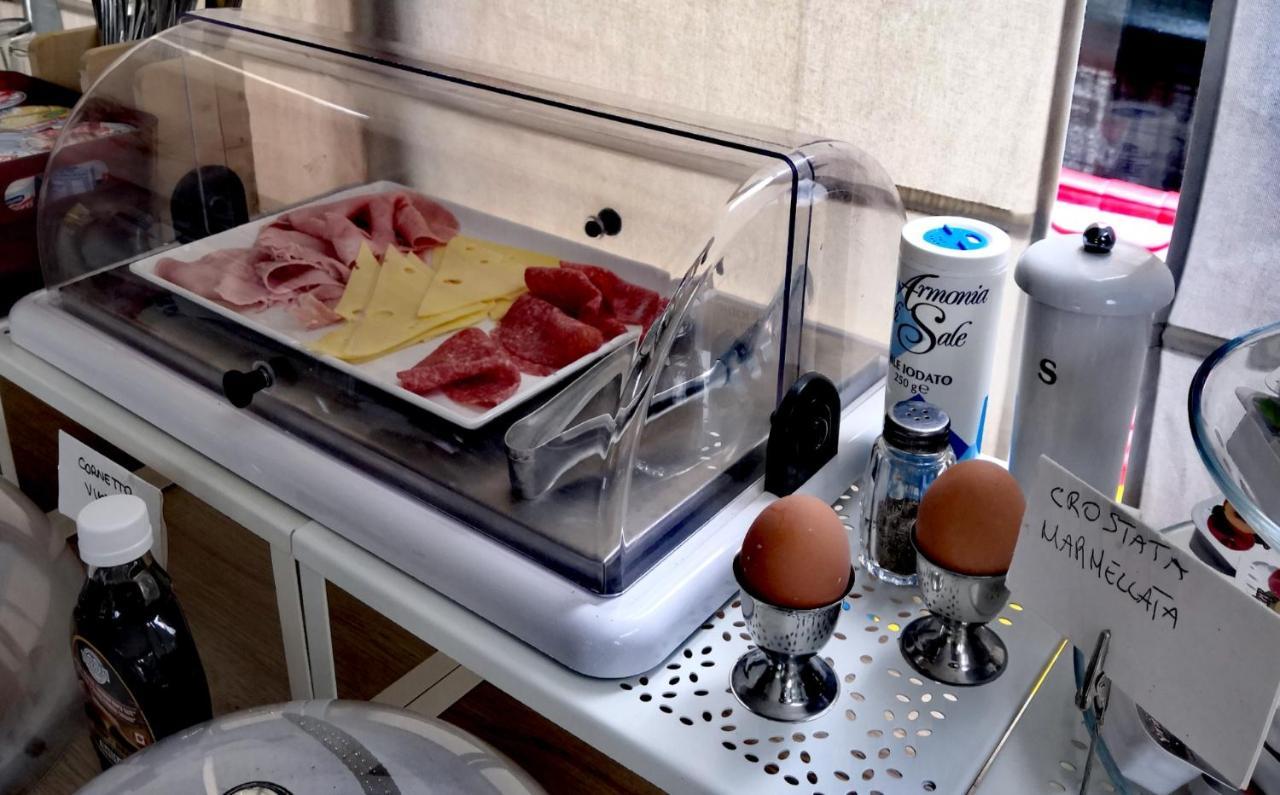 Hotel Iride Suite, Breakfast&Brunch - ideale per famiglie e coppie Riccione Exterior foto