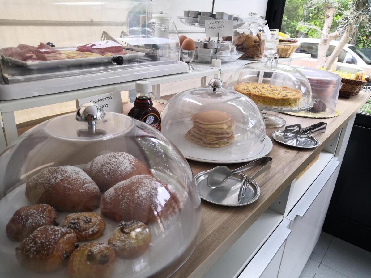 Hotel Iride Suite, Breakfast&Brunch - ideale per famiglie e coppie Riccione Exterior foto