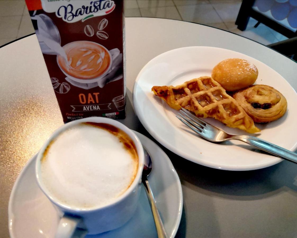 Hotel Iride Suite, Breakfast&Brunch - ideale per famiglie e coppie Riccione Exterior foto