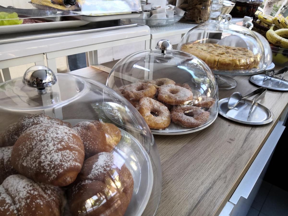 Hotel Iride Suite, Breakfast&Brunch - ideale per famiglie e coppie Riccione Exterior foto