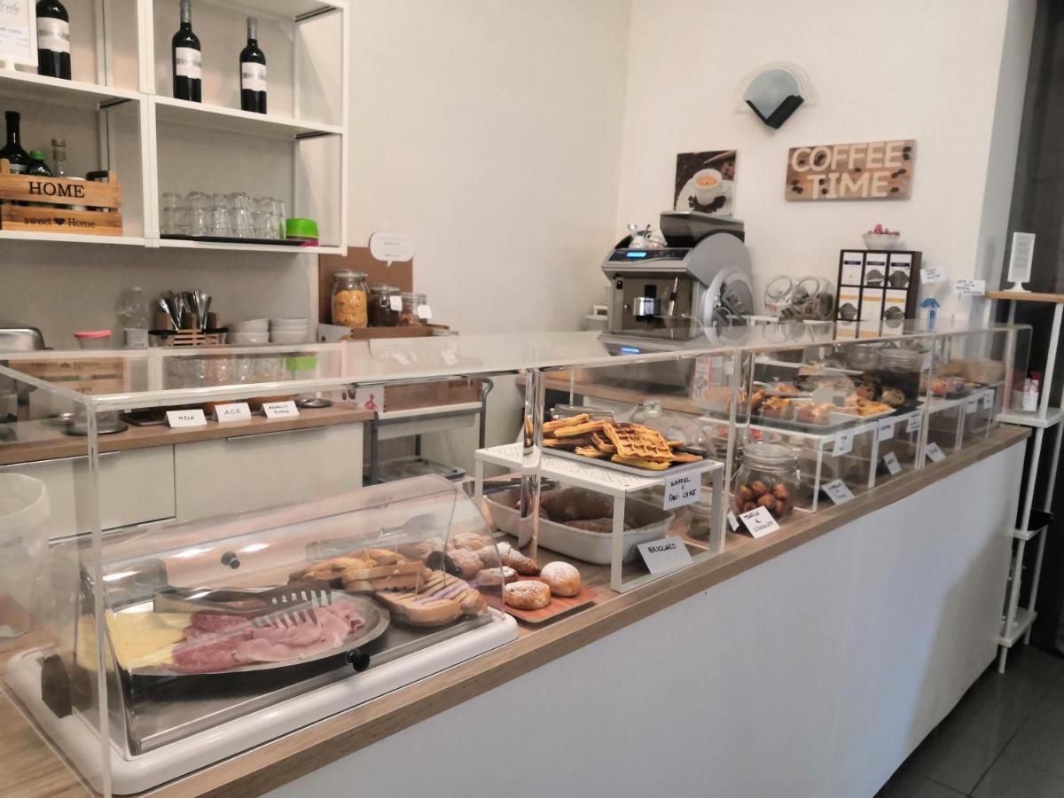 Hotel Iride Suite, Breakfast&Brunch - ideale per famiglie e coppie Riccione Exterior foto