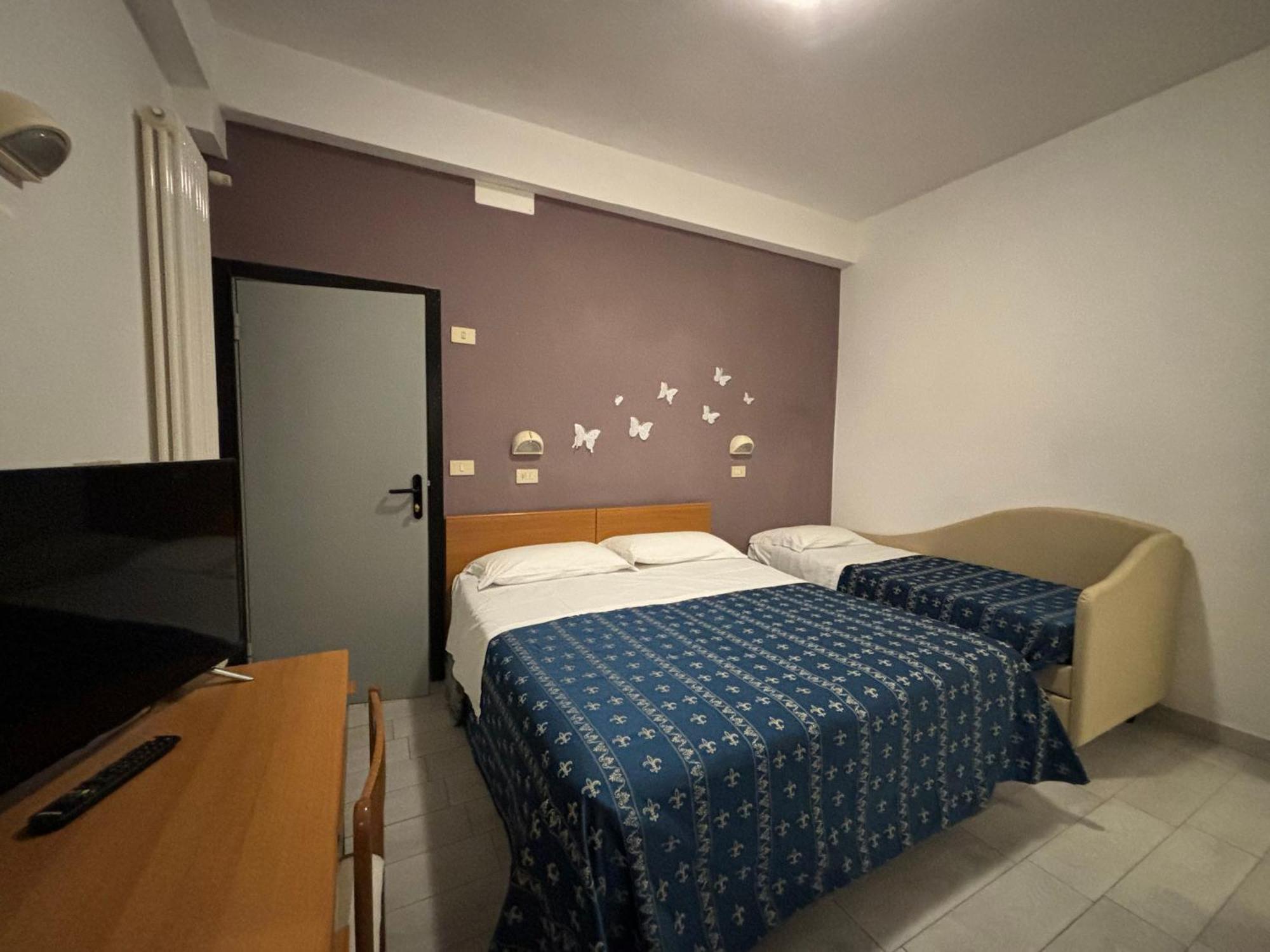 Hotel Iride Suite, Breakfast&Brunch - ideale per famiglie e coppie Riccione Exterior foto