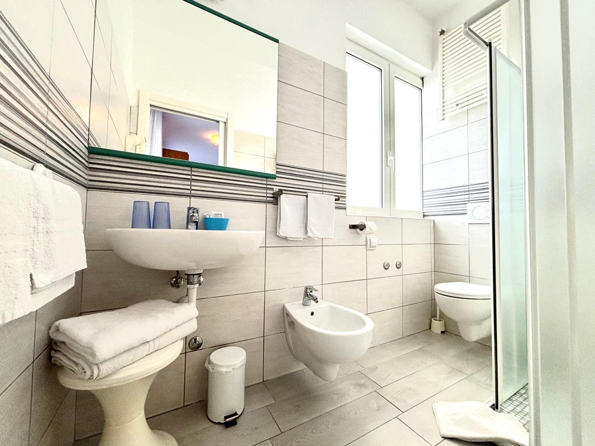 Hotel Iride Suite, Breakfast&Brunch - ideale per famiglie e coppie Riccione Cameră foto