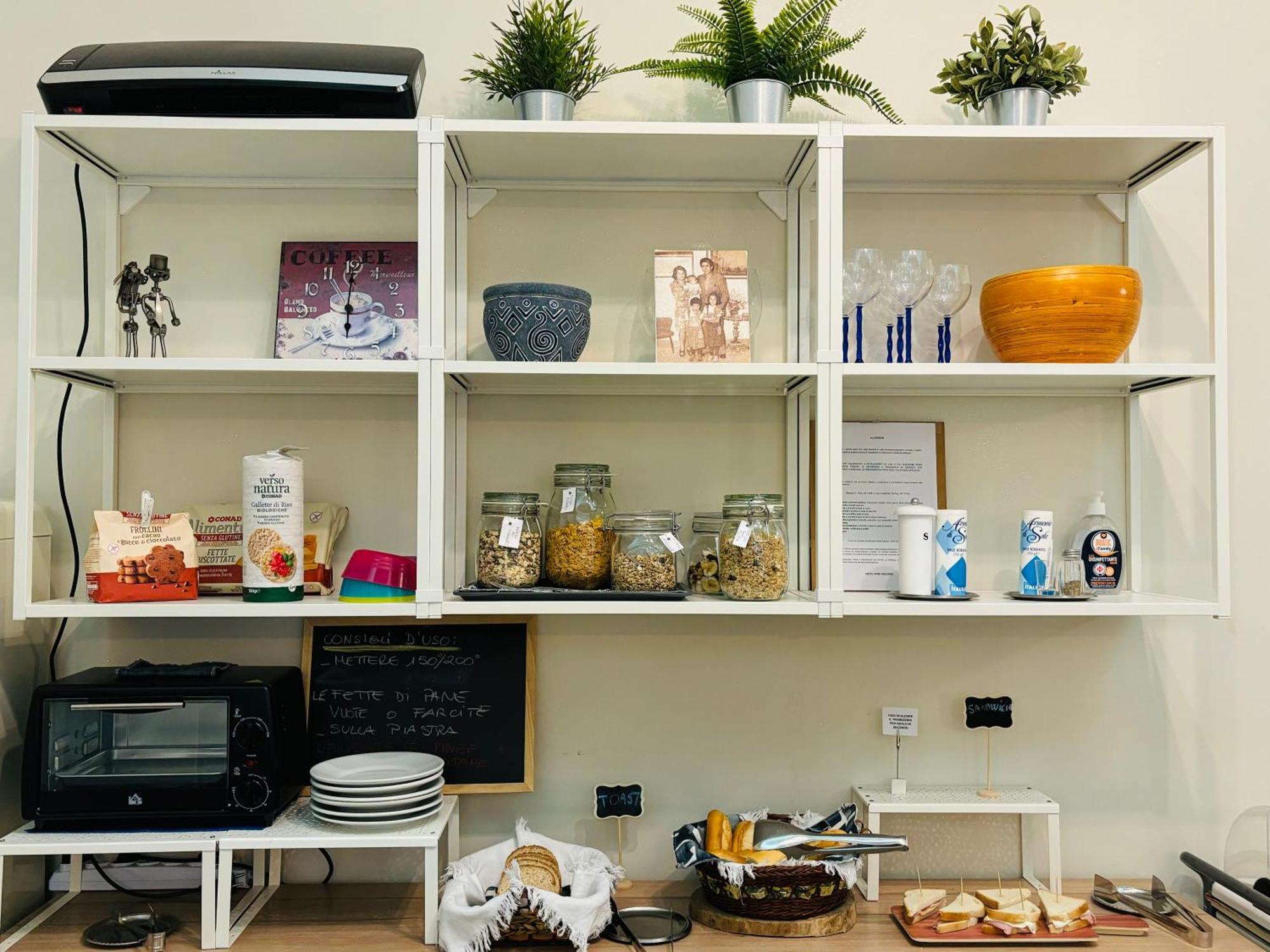 Hotel Iride Suite, Breakfast&Brunch - ideale per famiglie e coppie Riccione Exterior foto