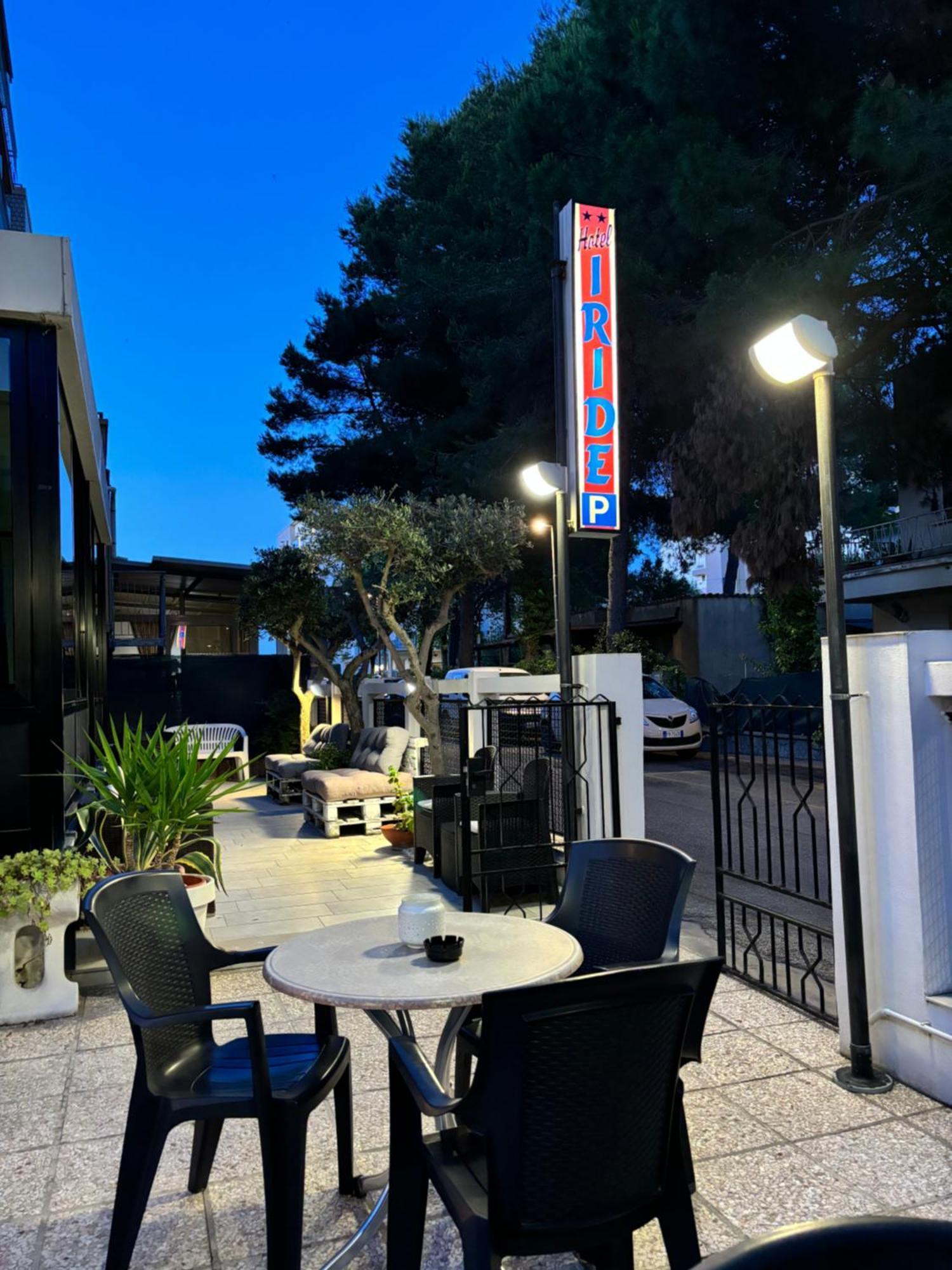 Hotel Iride Suite, Breakfast&Brunch - ideale per famiglie e coppie Riccione Exterior foto
