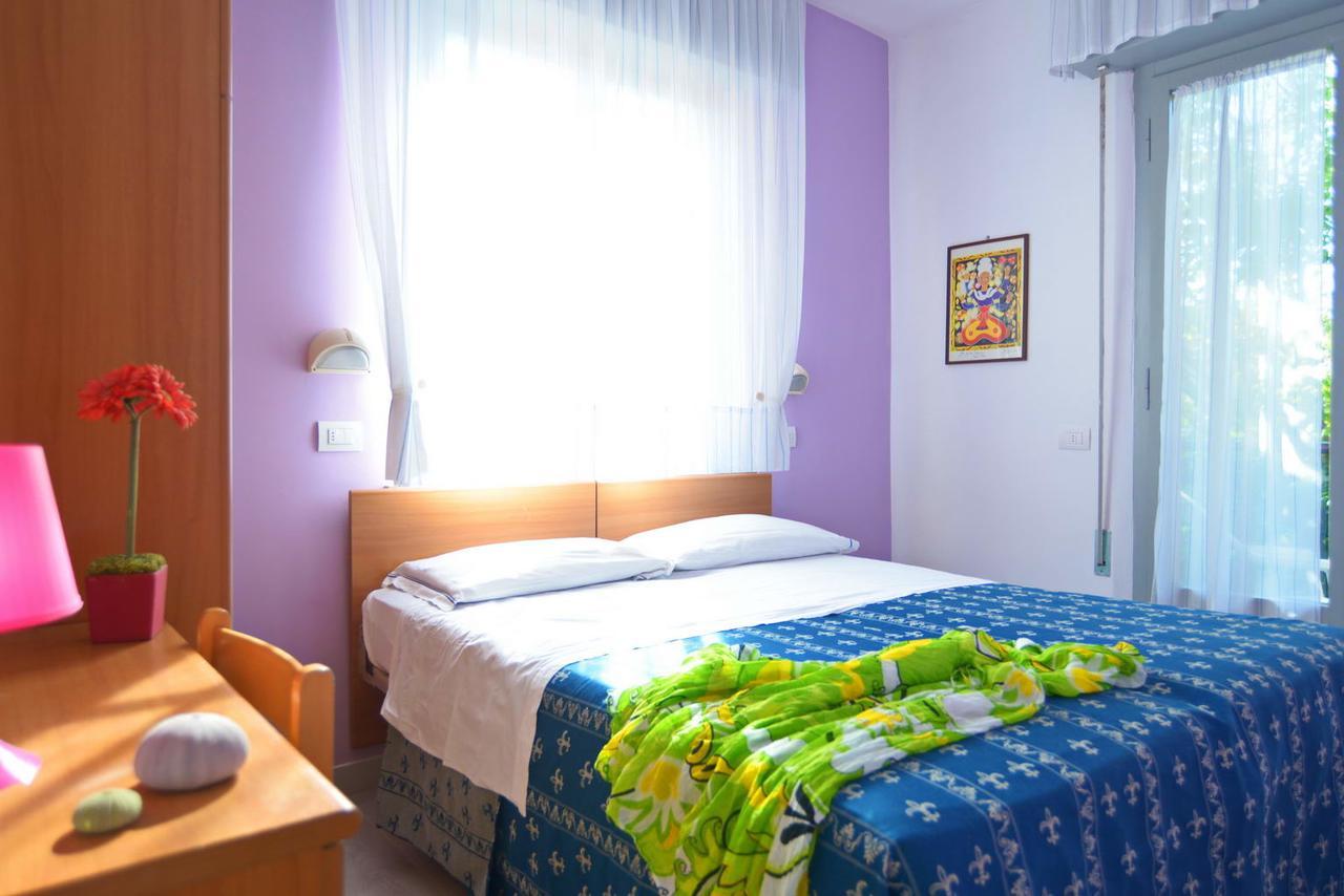 Hotel Iride Suite, Breakfast&Brunch - ideale per famiglie e coppie Riccione Exterior foto